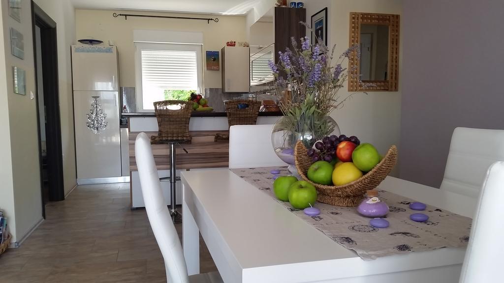 House With Swimming Pool Blue Diamond Apartman Povljana Kültér fotó