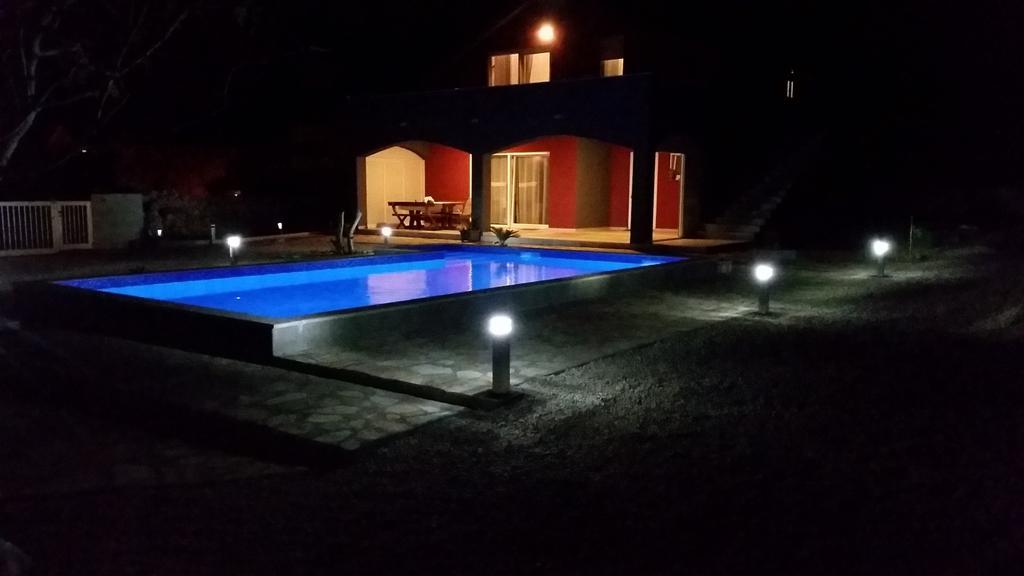 House With Swimming Pool Blue Diamond Apartman Povljana Kültér fotó